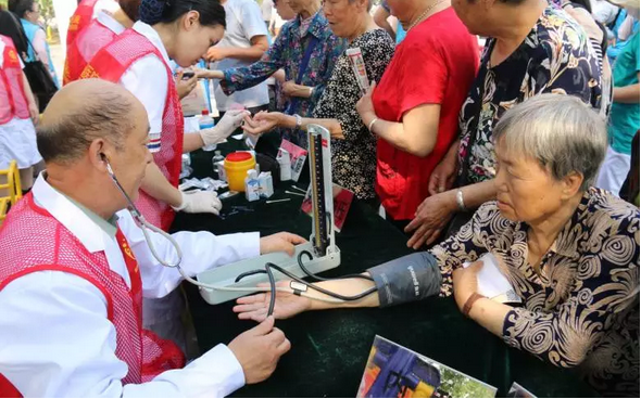 北京京通醫(yī)院,中倉(cāng)街道登門(mén)義診